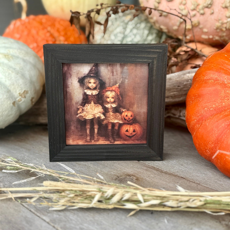 CA-5321 - Spooky Children Frame (DUE IN MAY)