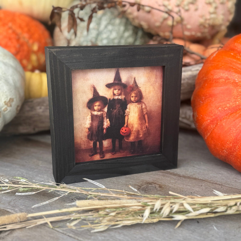 CA-5322 - Witchy Children Frame (DUE IN MAY)