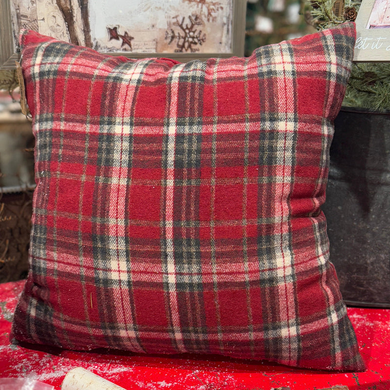 CF-3447 - 20" x 20" Merry Plaid Pillow