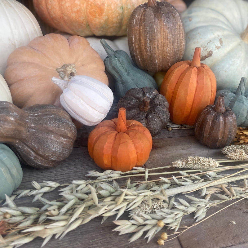 CA-5252 - Wide Orange 3D Carved Pumpkin