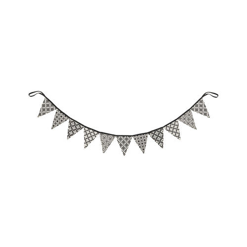 BW Pattern Pennant Garland